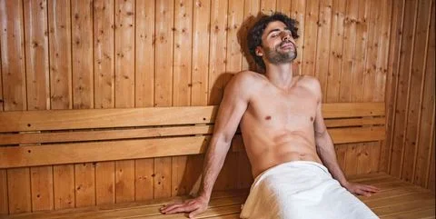 10 Surprising Facts About Men Naked in Saunas
